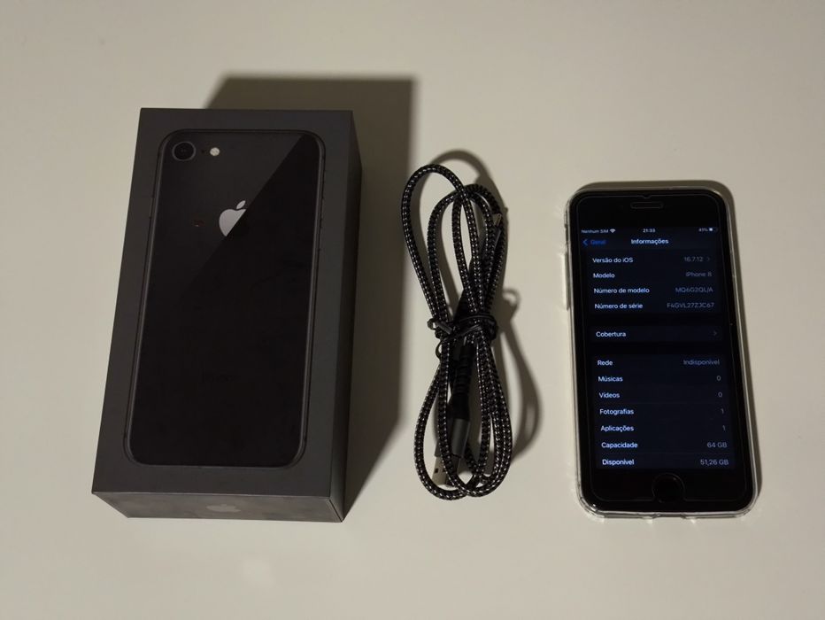 iPhone 8 64Gb com caixa