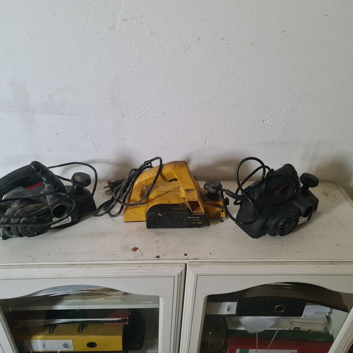 Lote de máquinas de construção e ferramentas