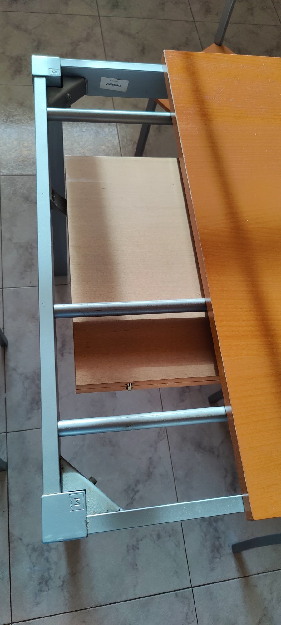 Mesa de cozinha extensível + 4 cadeiras