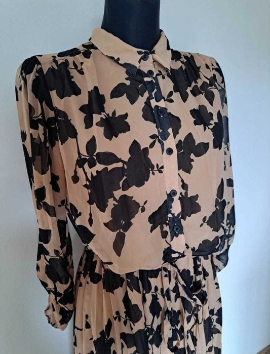 Reserved piekna i elegancka dluga sukienka