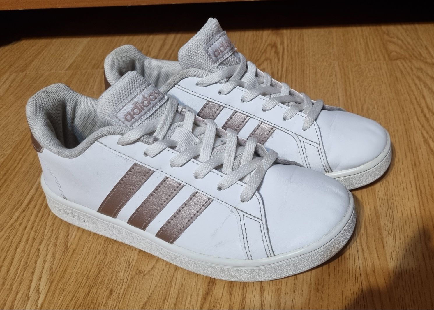 Buty adidas grand court biało złote rozm.35