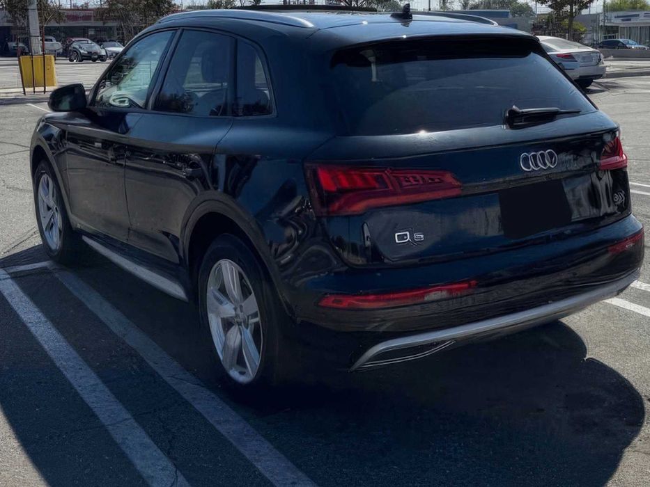 Audi Q5      2018