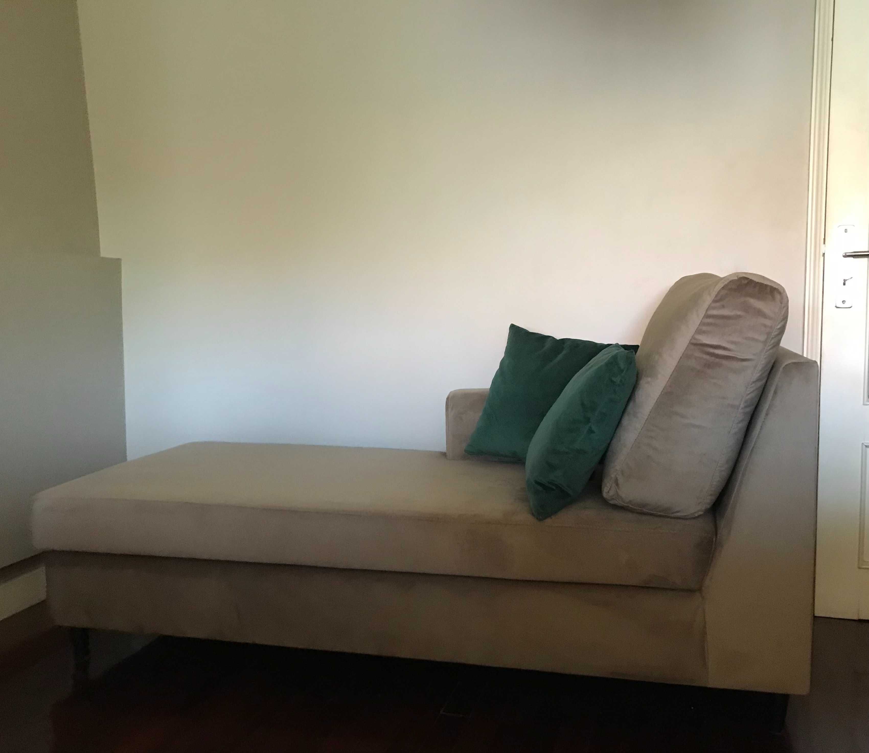 Chaise Longue 180cm, foi feita por encomenda recentemente