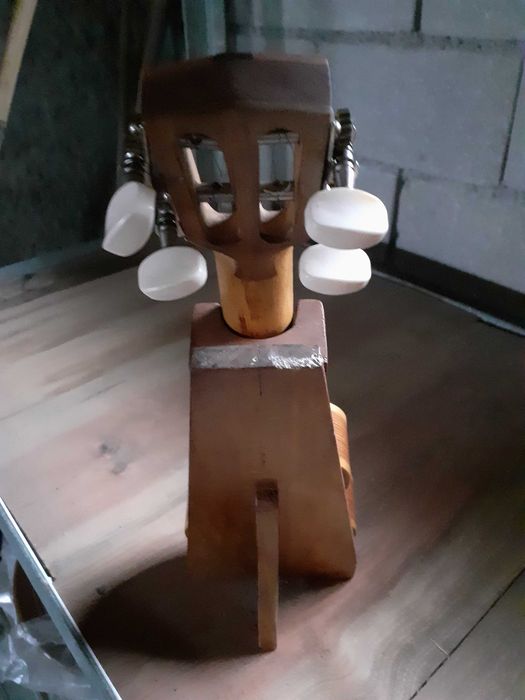 Cabaquinho em madeira antigo