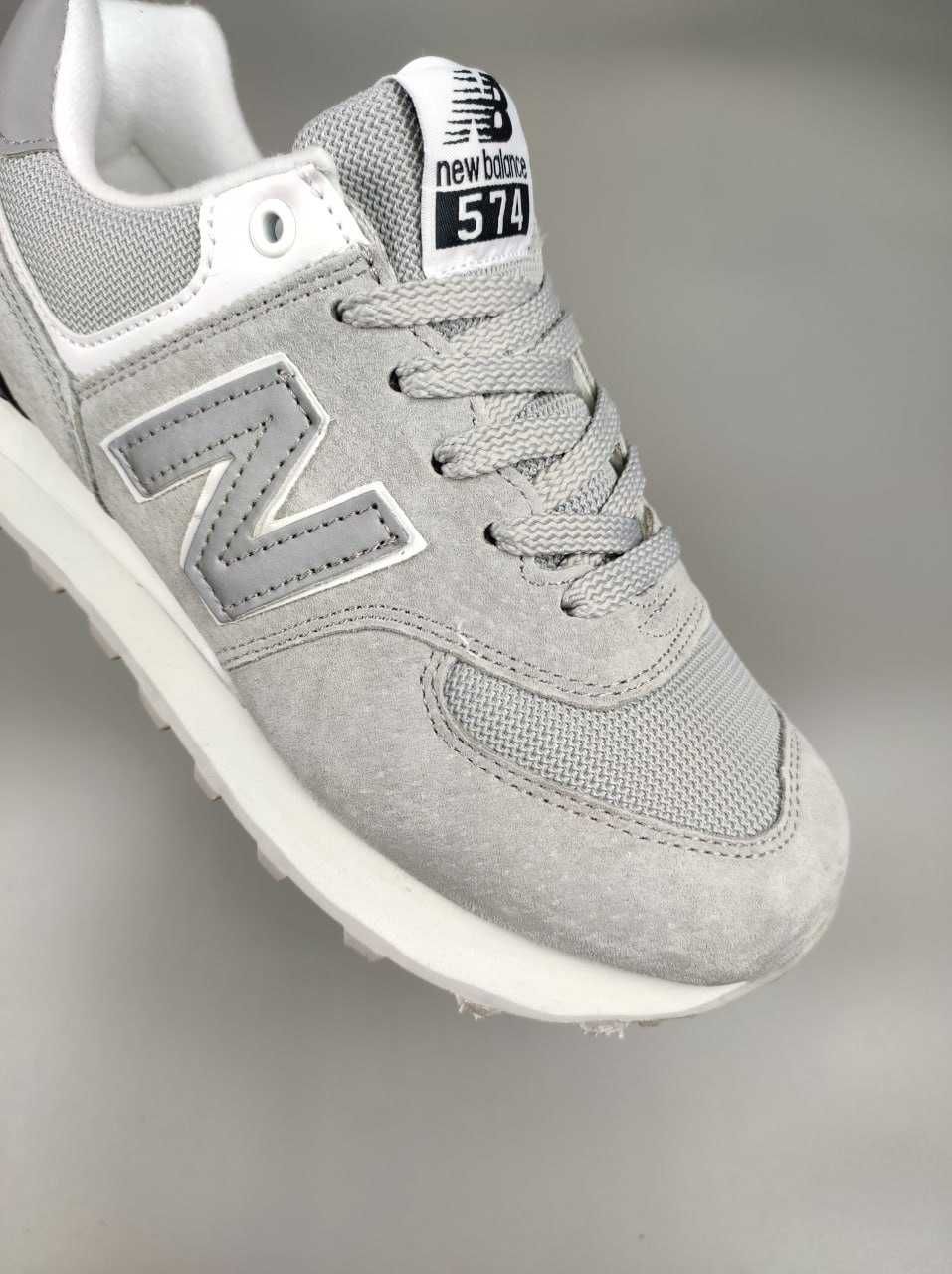 Повсякденні але якісні кросівки New Balance 574 Light Gray