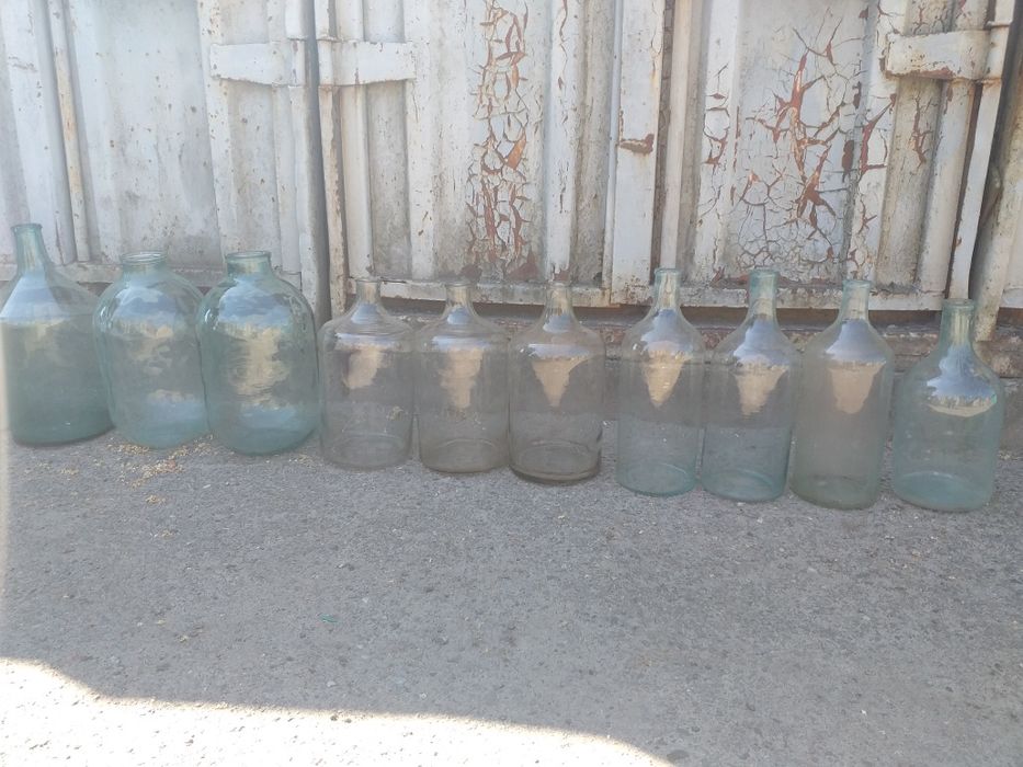 Бутиля та банки на 10л