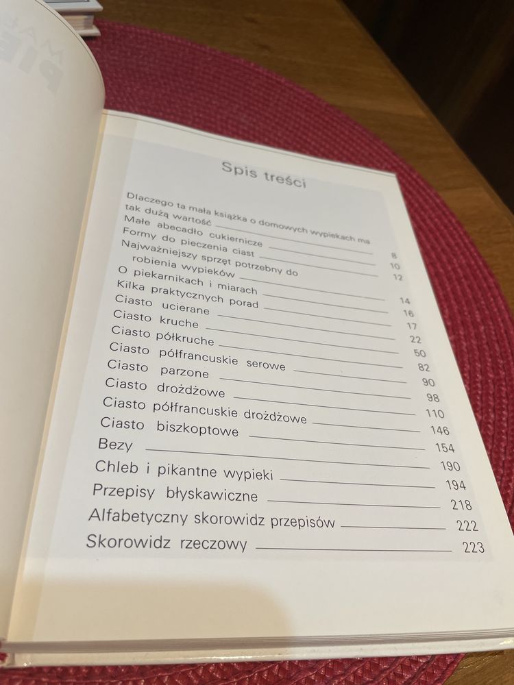 Mala szkola pieczenia Swiat Ksiazki