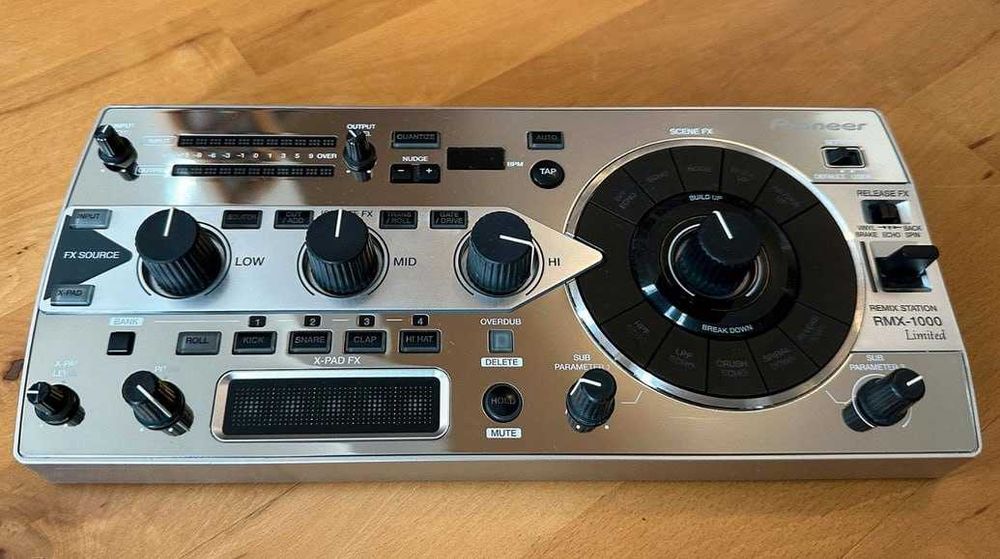 DJ RMX-1000 Limited Platinum Edition