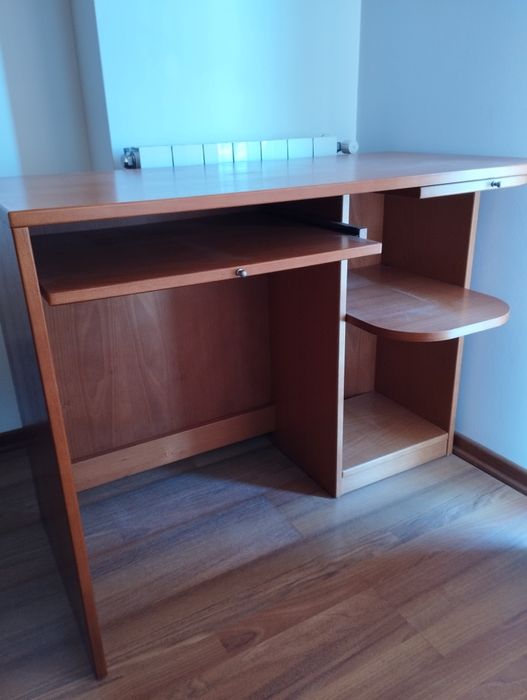 Secretaria e cadeira