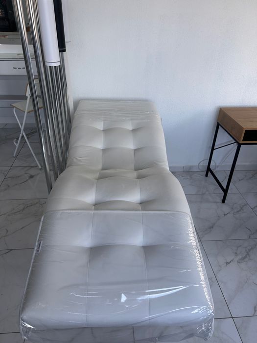 Анатомічна кушетка