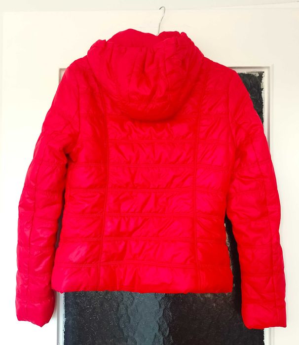 Ciepła kurtka puchowa z kapturem roz. M – intensywna czerwień