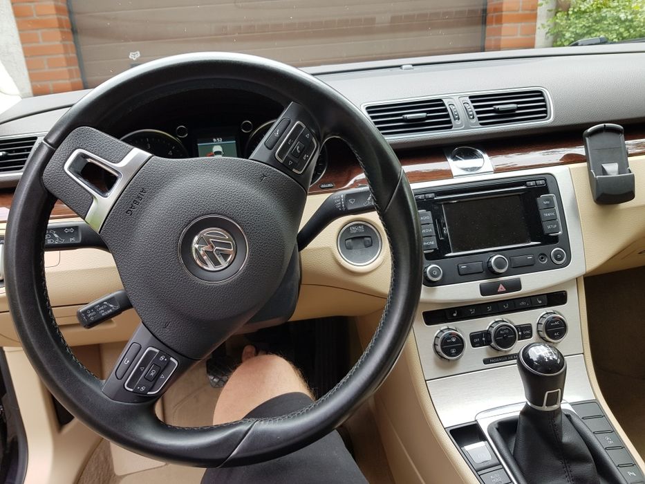 VW Passat B7 Highline 2,0 TDI
