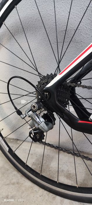 Bicicleta Cube aero ciclismo