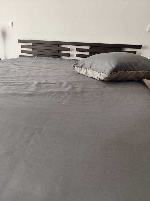 Conjunto Cama Casal completo c/estrado + colchão & 2 mesinhas