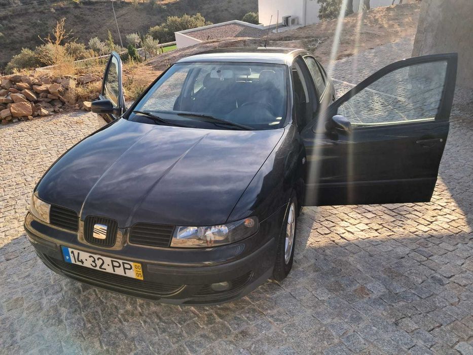 Seat Leon - PRETO