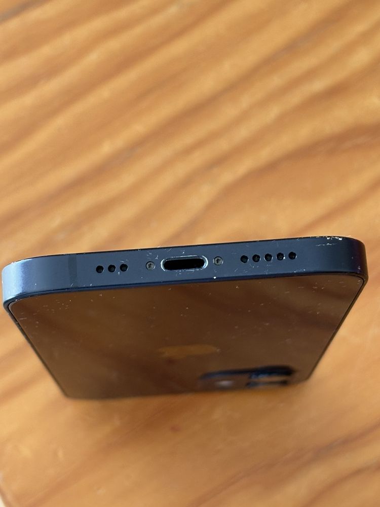 IPhone 12 64 gb.