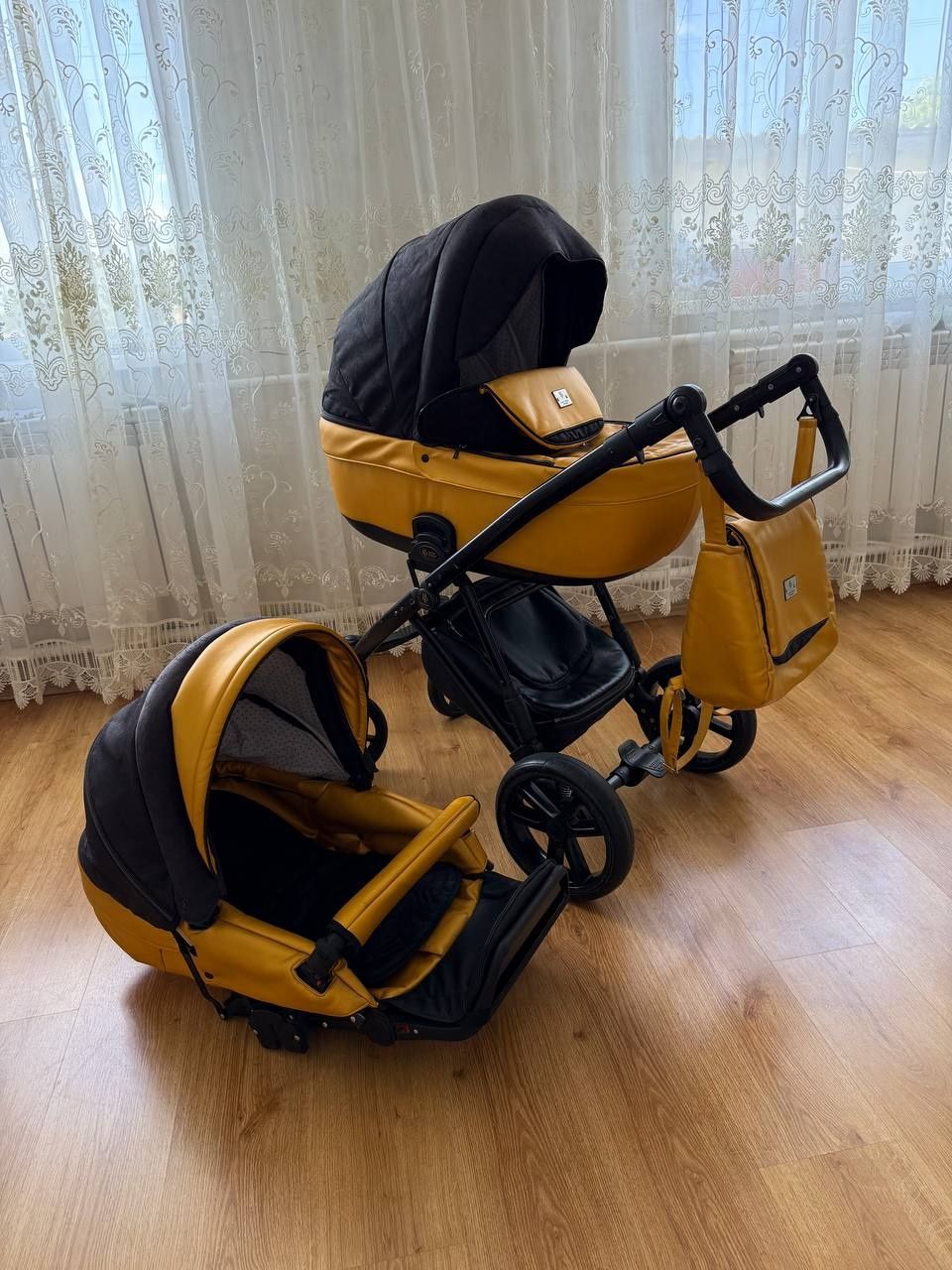 Продам BABY PRAM exclusive 2в1

BABY PRAM exclusive