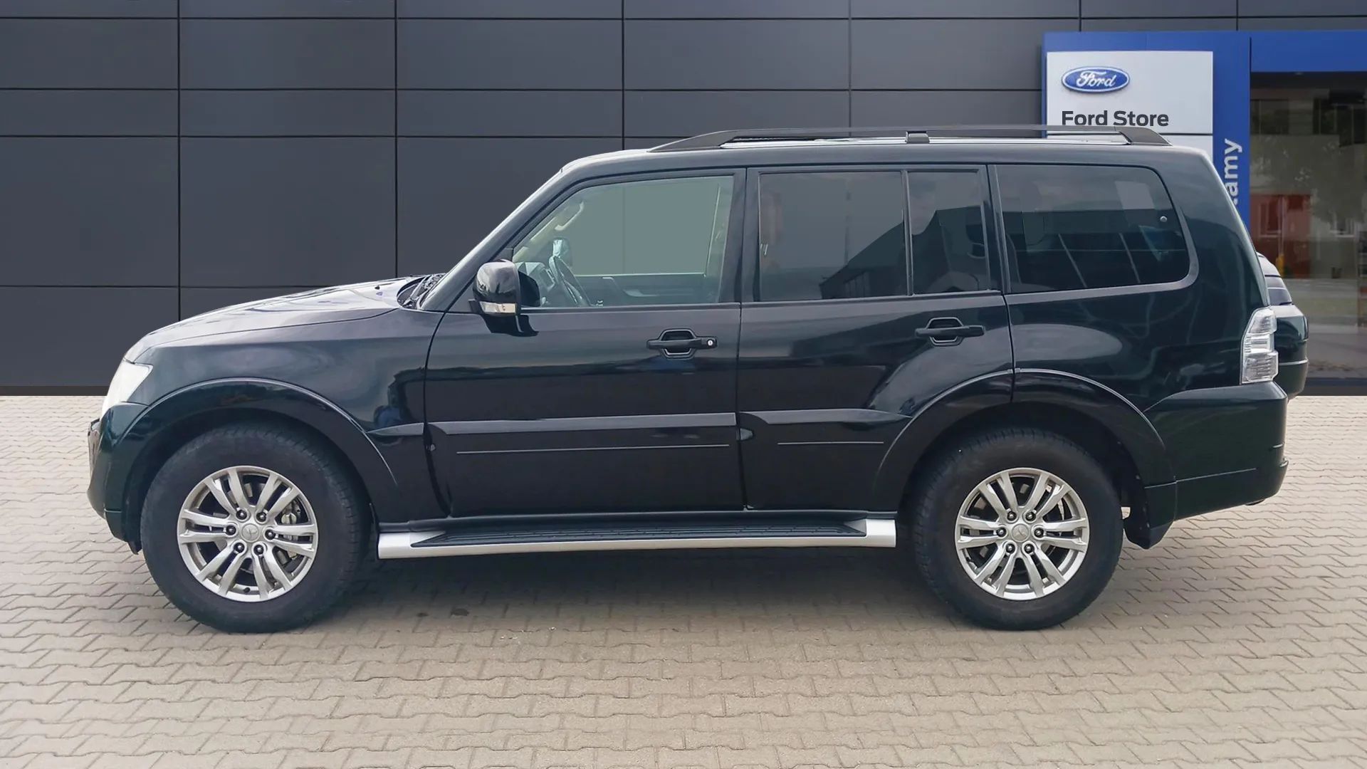 Mitsubishi Pajero Salon PL I wł. FV23% 3,5t na haku 7 os.