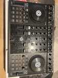 Konsola DJ Traktor Kontrol S4 MK1 – dobra cena!