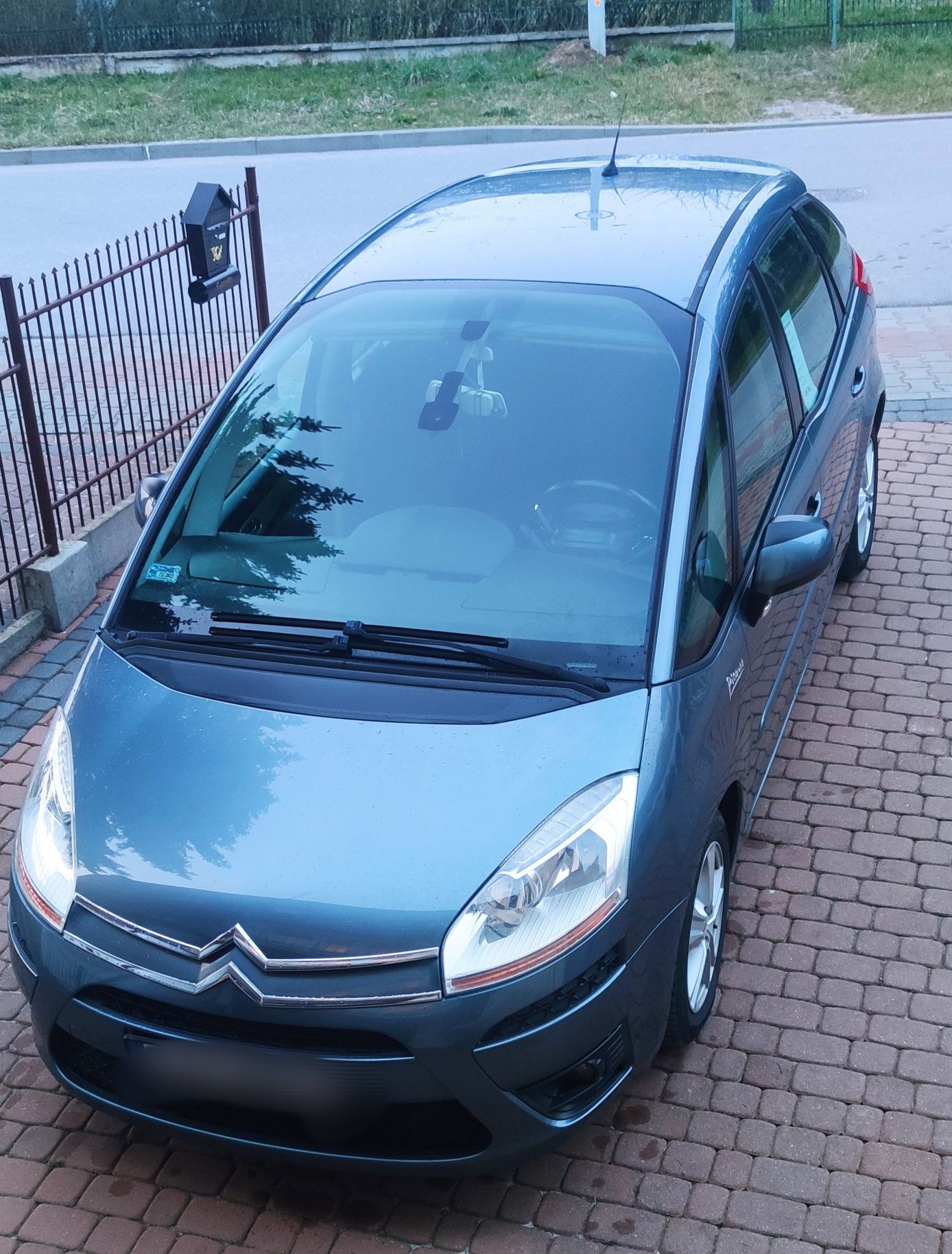 Sprzedam Citroën C4 Picasso
Skrzynia automatyczna. Nis