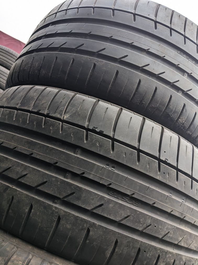 255/35R19 Kumho Ecsta LE sport