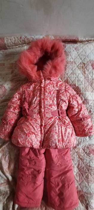 Комбинезон зимний на девочку