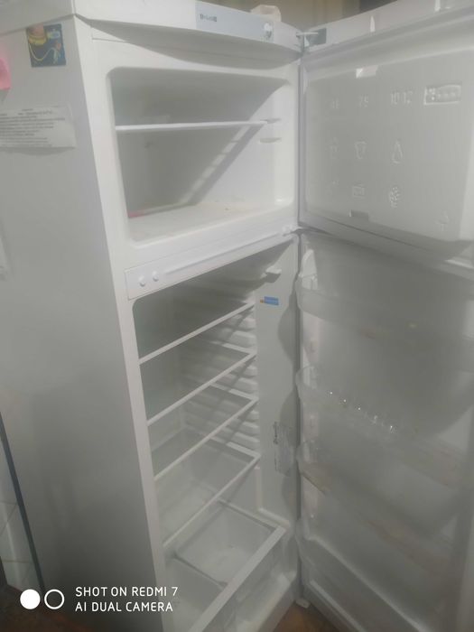 Продаю холодильник