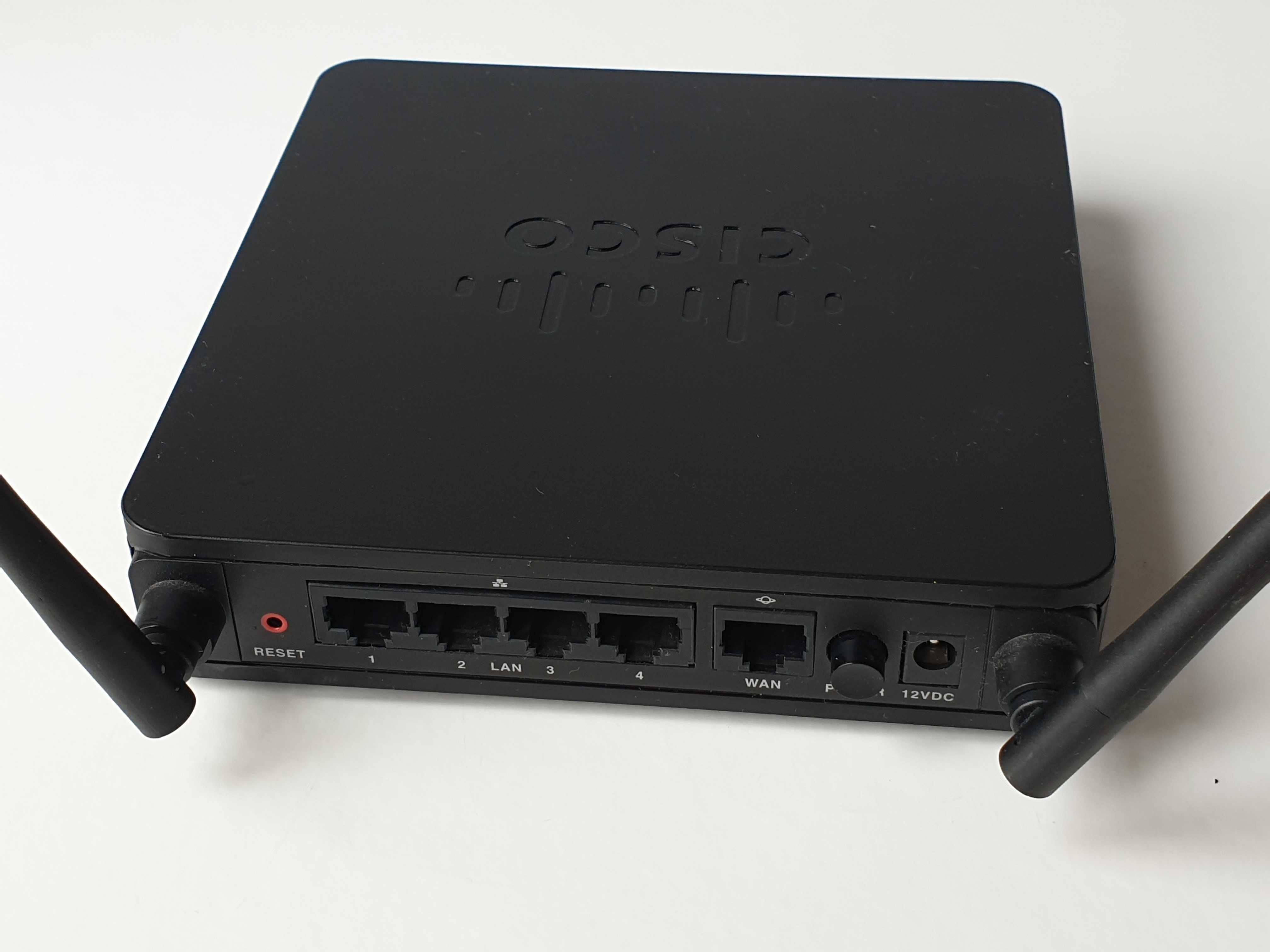 WI-FI Cisco RV110W  VPN Firewall 4 LAN FE, 1 WAN FE,