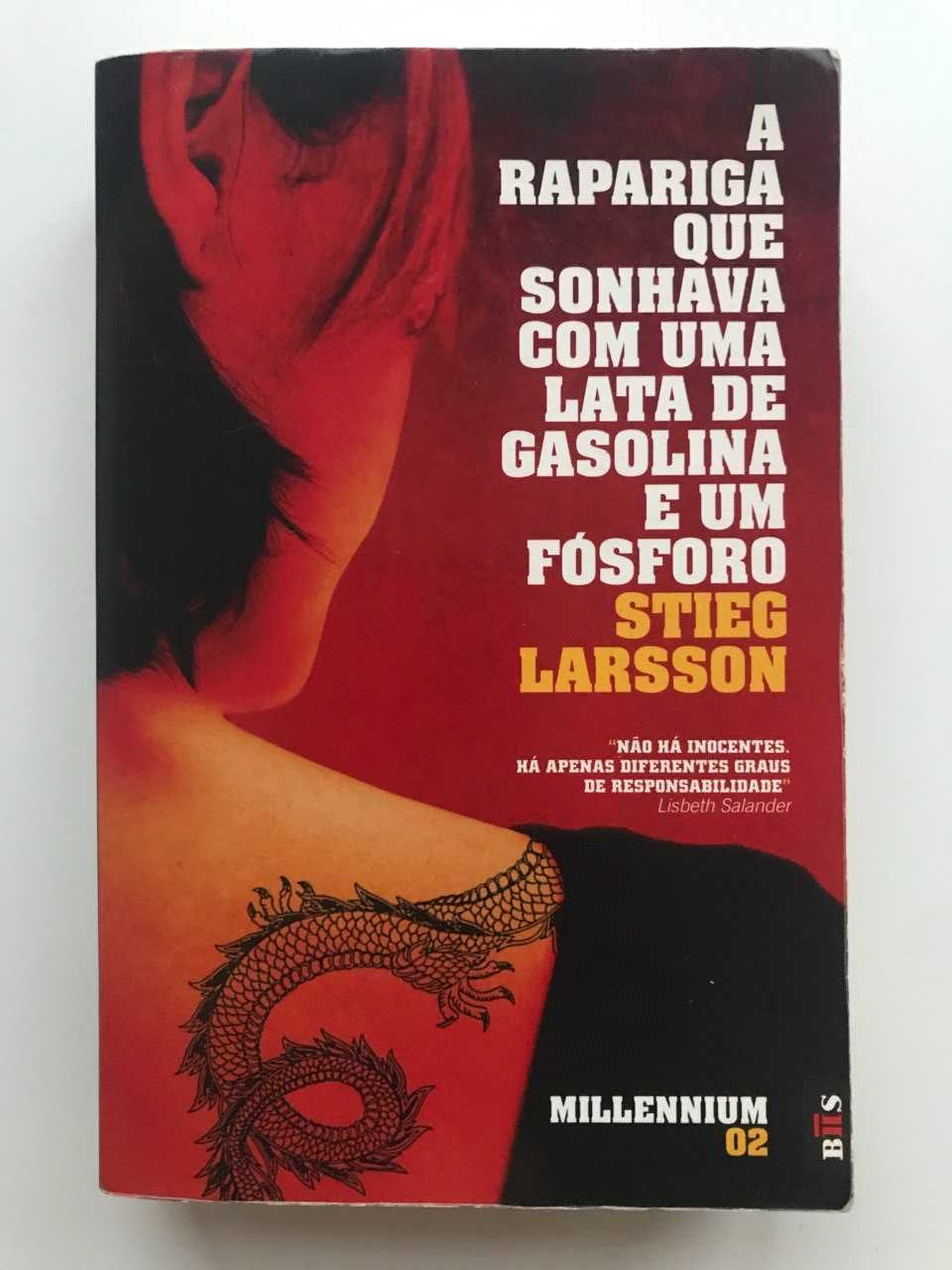 Livro 'A Rapariga que Sonhava com Uma Lata de Gasolina e Um Fósforo'