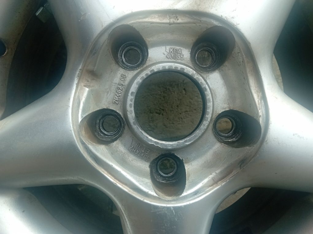Alufelgi Ronal 14R z oponami letnimi