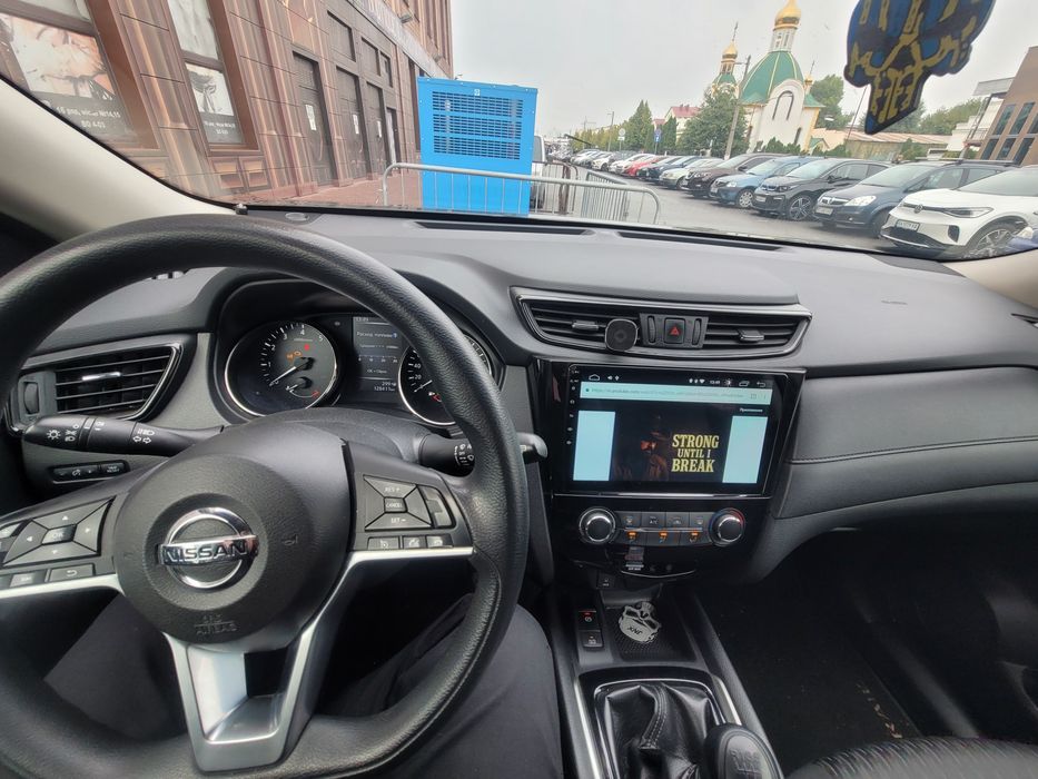 Продажа власного  Nissan X- Trail кінець 19 року. 
https