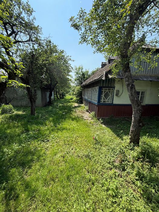 Продаж земельної ділянки в центрі с. Глибочок