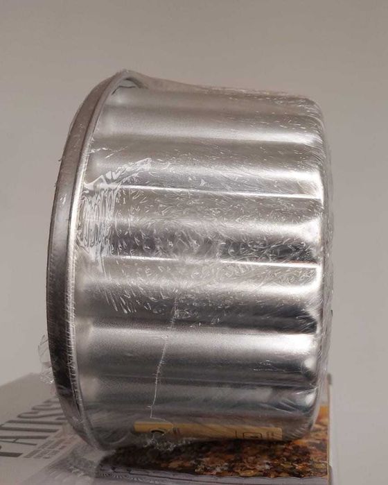 Formas de Pudim, Metálica 18cm., e em Silicone 20cm.