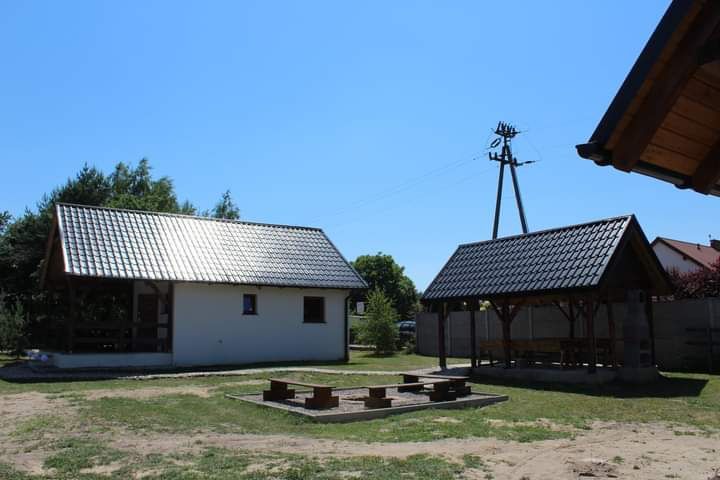 domek 6 osobowy z kominkiem nad jeziorem Wilczyńskim Świętne