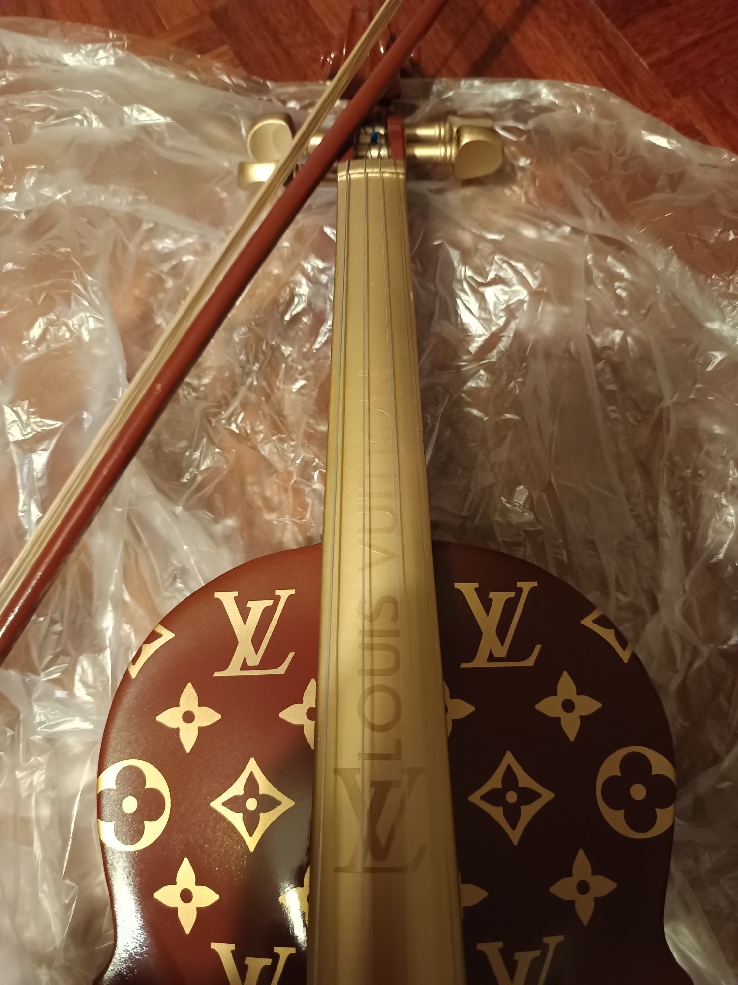 Violino original Louis Vuitton