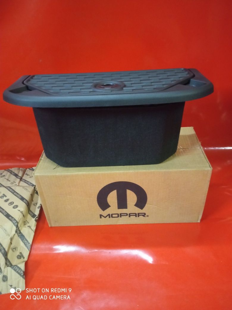 Schowek Tylny Kompletny Nowy Mopar Ram 1500 (19-)