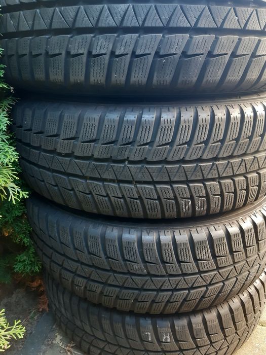 Opony 215/60 R17 Flilken Hs449 zimowe
