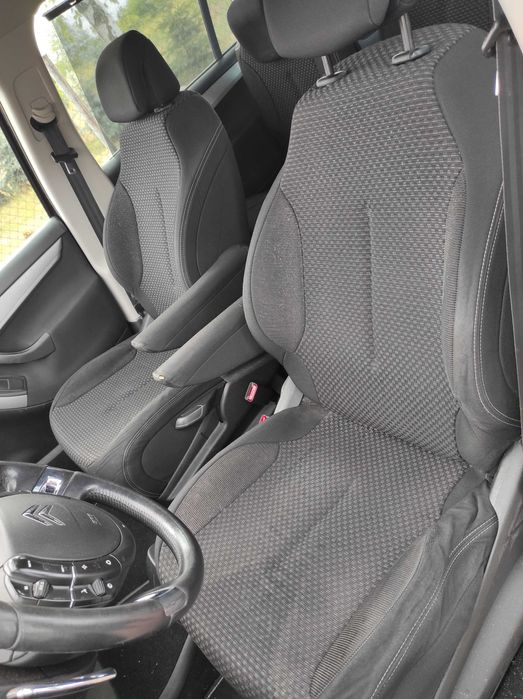 Citroen C4 Grand Picasso fotele boczki wnętrze