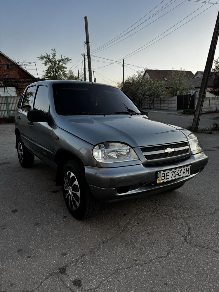 Продаю Шевроле Ніву 2008р 1.7 інжектор 4*4 ціна 3200$