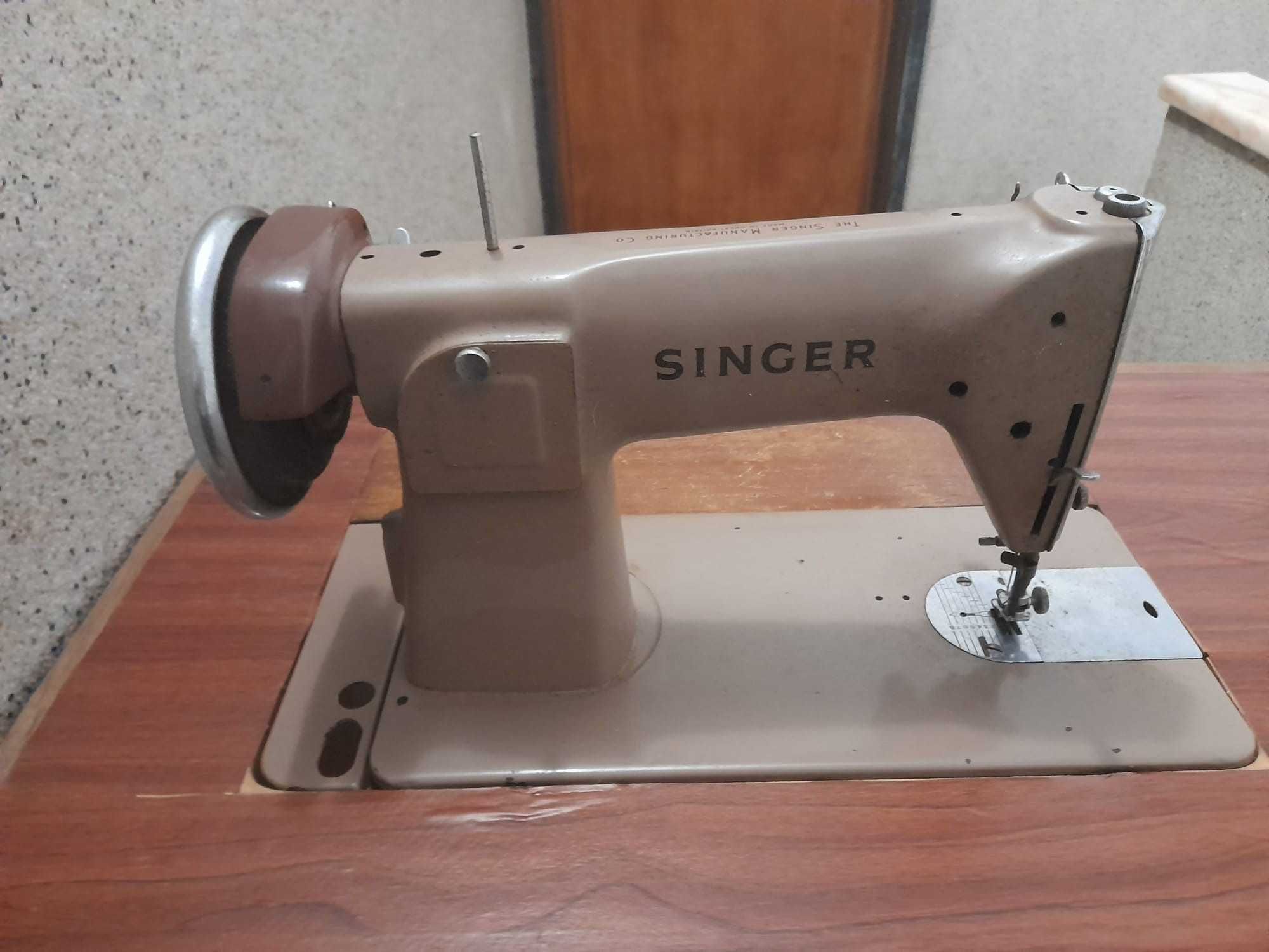 Máquina de costura Singer 191K1