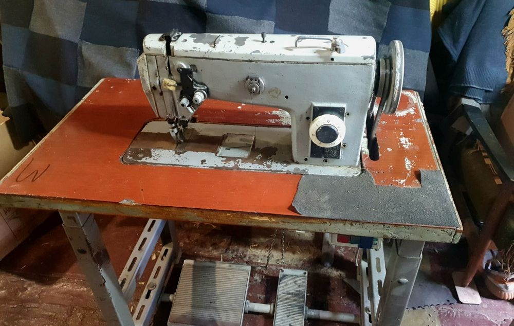 Швейной машинка 330 класс ( по коже )