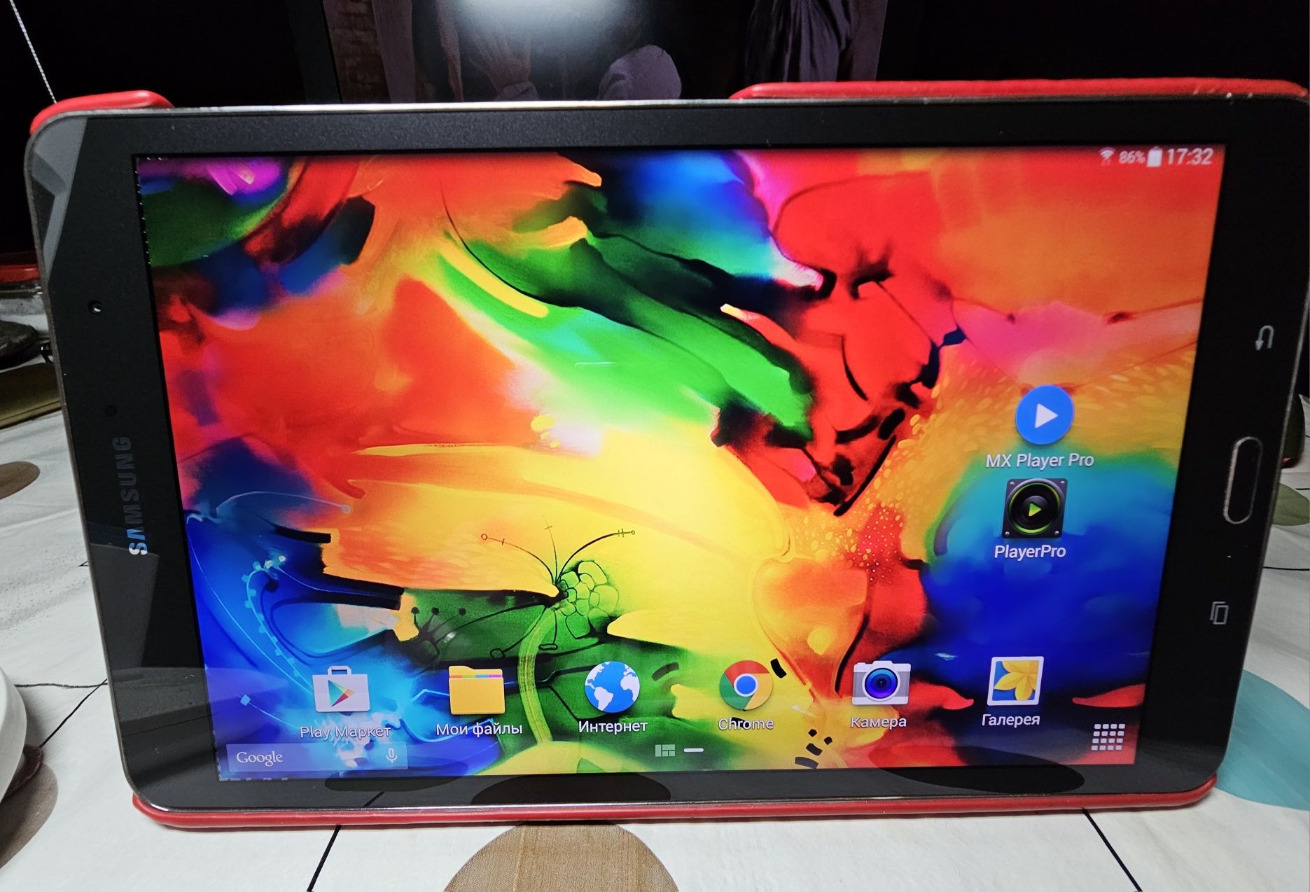 Планшет Samsung Galaxy Tab Pro 8.4 SM-T320