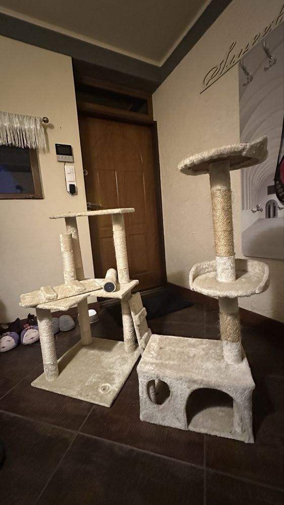 Drapak dla kota bezowy