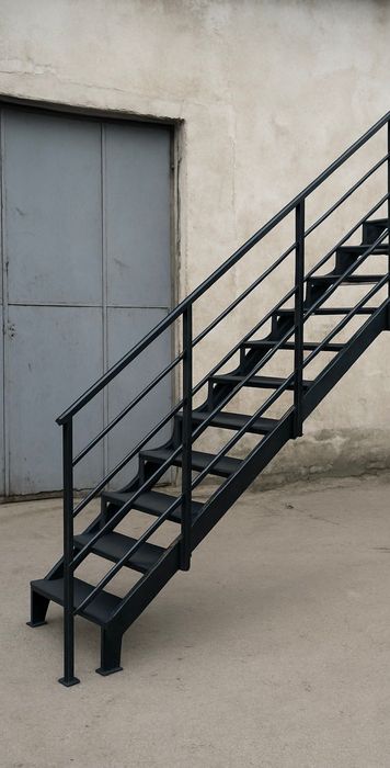 Каркаси ,Навеси,Перила з металу, Вішалки