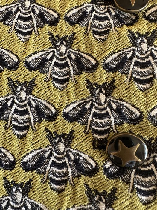 Юбка на пуговицах .