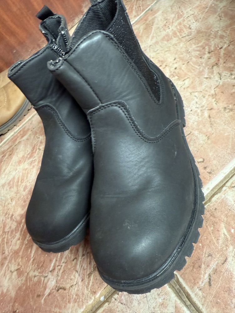 Botas Mo em muito bom estado