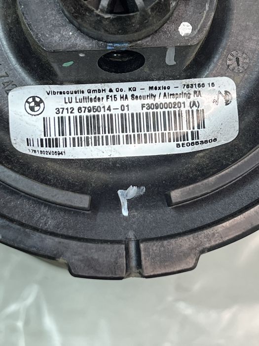 Пневмо балон BMW X5 X6 e70 e71 задній