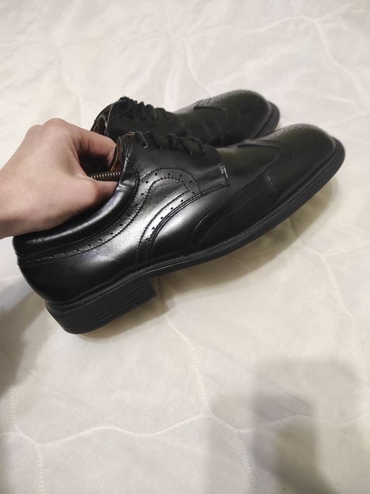 Броги оксфорди Alberto Toresi оригінал
43р. 28см  устілка
Виготовлені