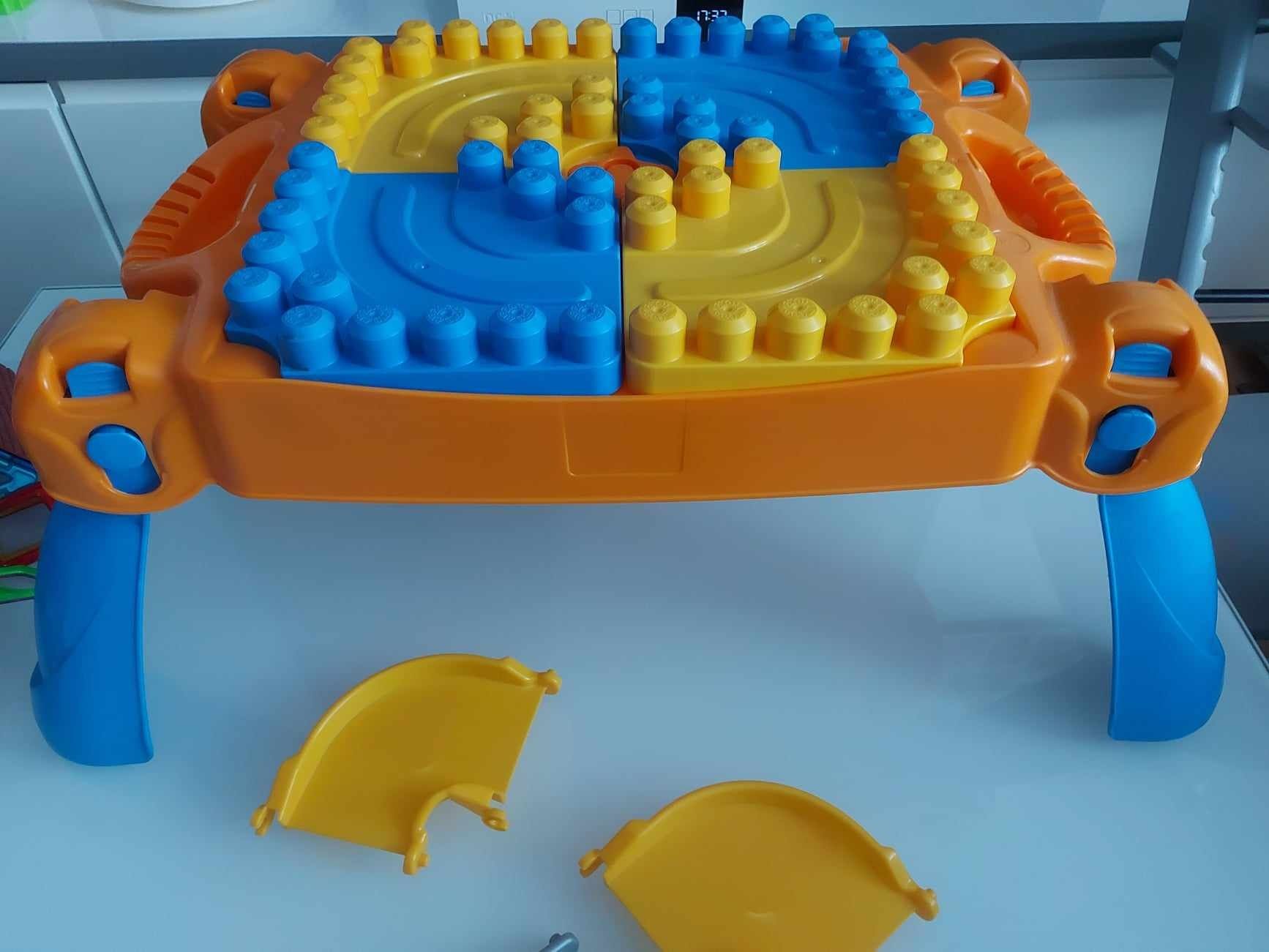 Zestaw Mega Bloks Stolik Podjazd Klocki Fisher Price Auto Unikat