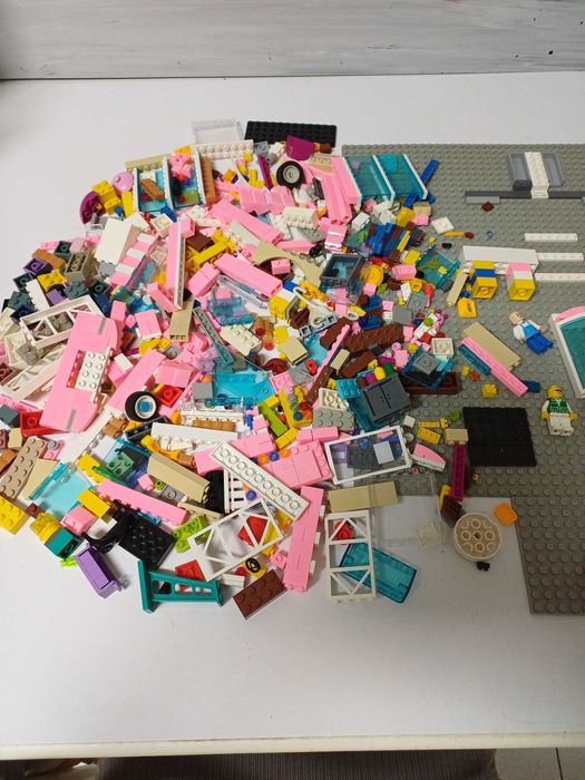 LEGO muitas peças